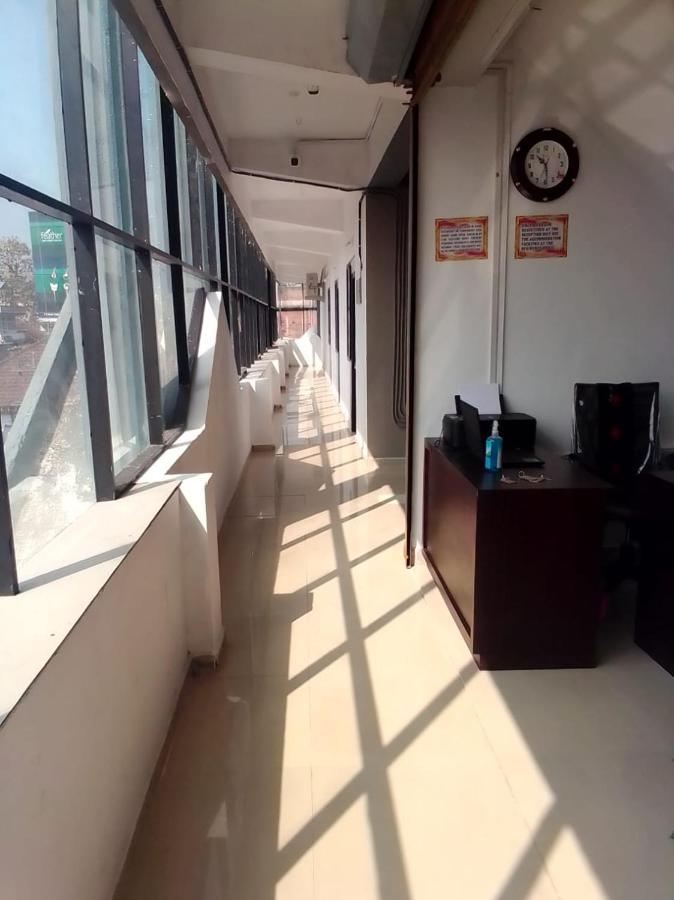 Emirates Residency Hotel Pudunagaram Екстериор снимка